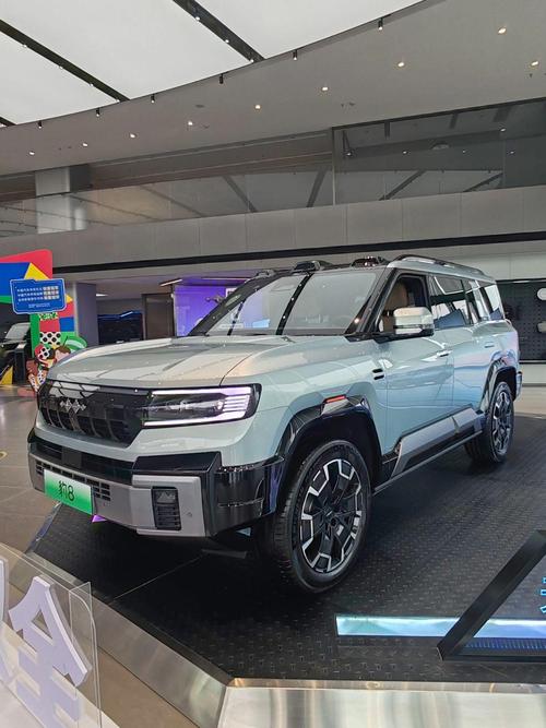 成都257比亚迪方程豹硬派越野的爆款，英菲尼迪35周年与你共成长